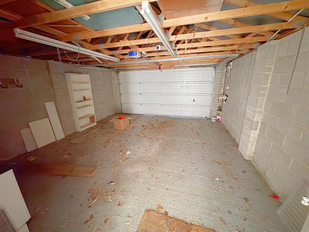 Garage interior (1).jpg