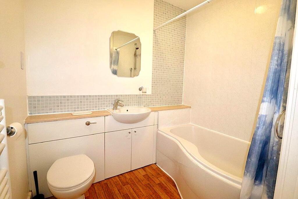 The Approach Bathroom.jpg