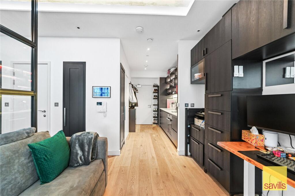 Living/Kitchen Area