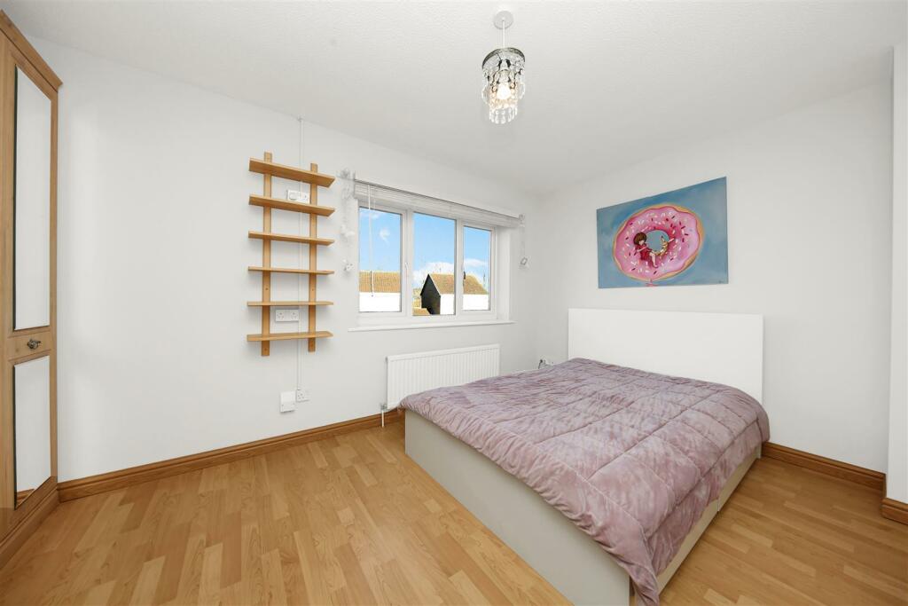 10 Bedroom 2.jpg