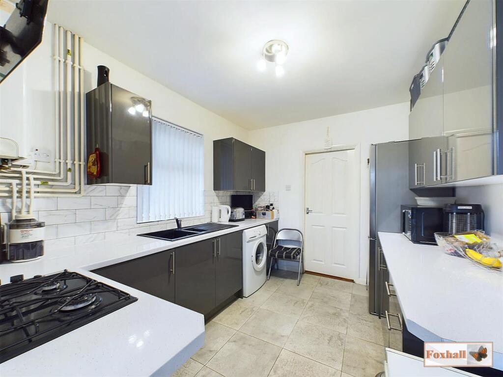 Kitchen / Breakfast Room