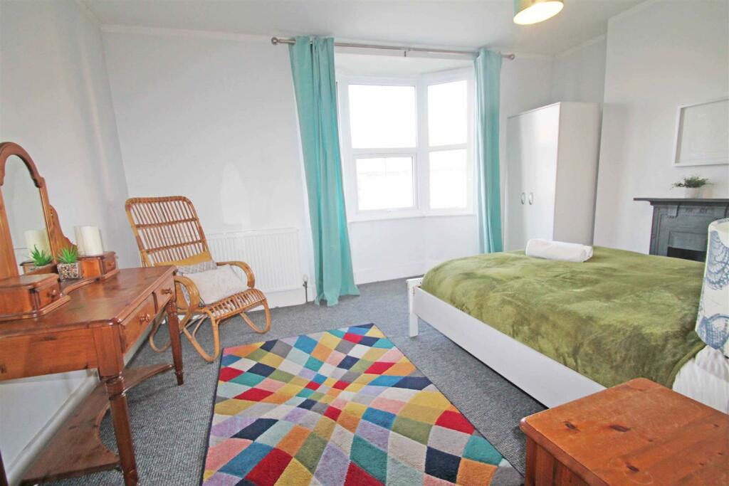 Bed 2 (rev)