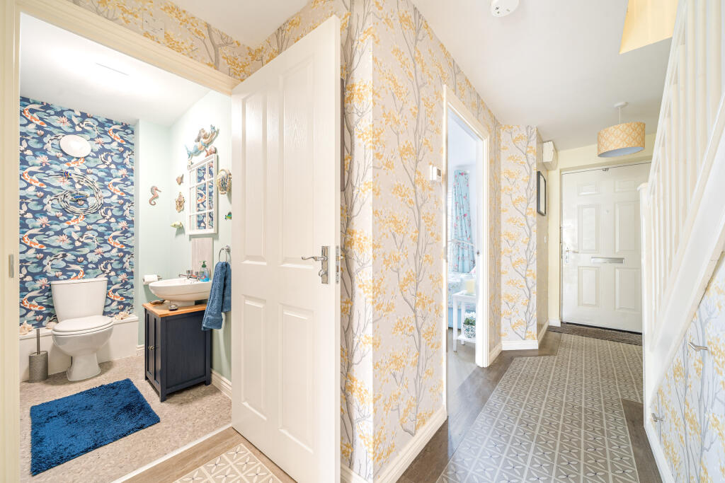 1330992-8-688a3ae215503