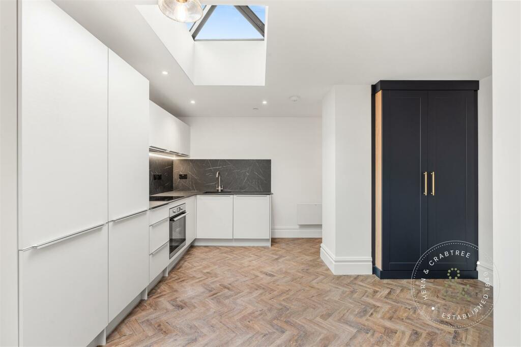 Cathedral Road, Apt 3, HernCrabtree (3).jpg