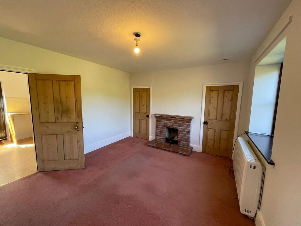 Sitting room. 