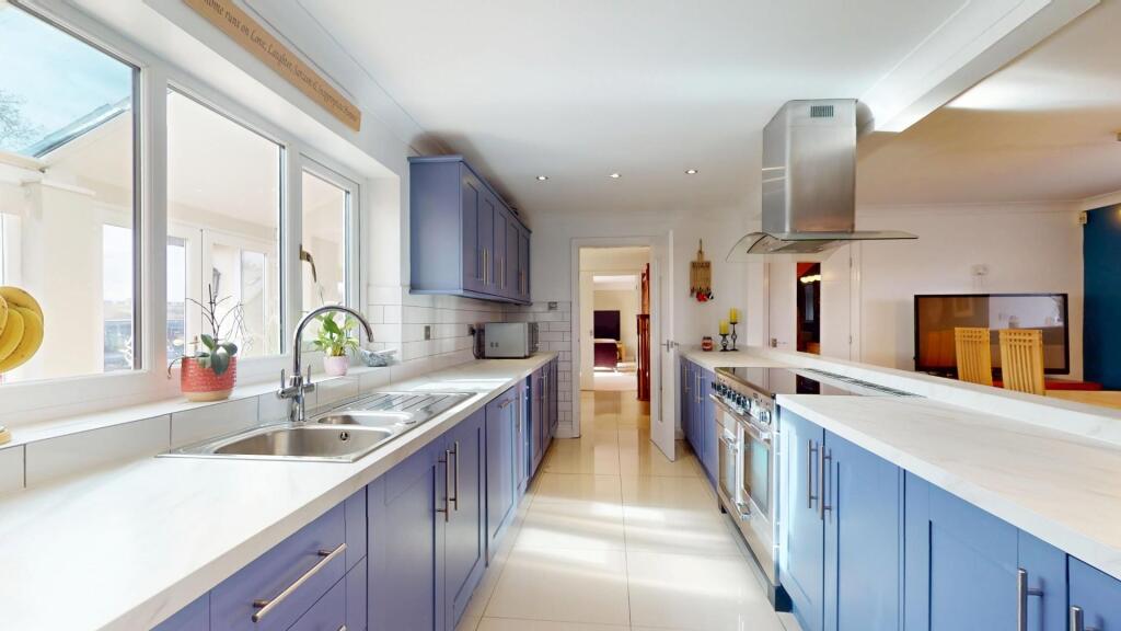 KITCHEN/DINING/FAMILY ROOM