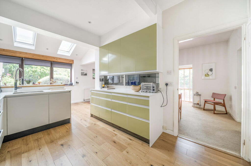 1313672-12-685571...