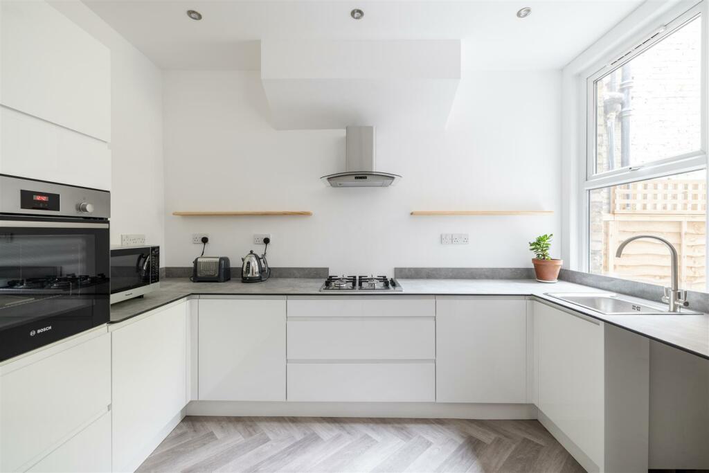 Beacontree E11