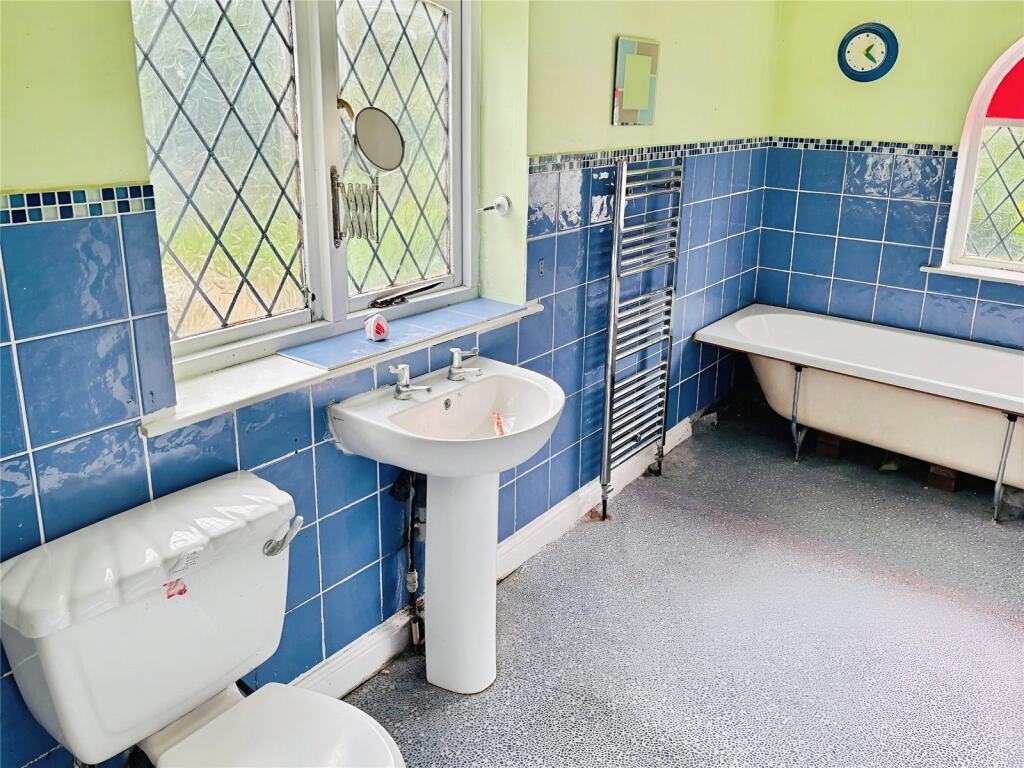 Bathroom/Wc