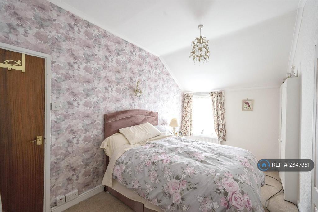 Bedroom 1b (Old With Furniture For Perspective)