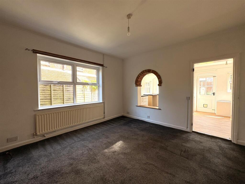 Dining room.jpg