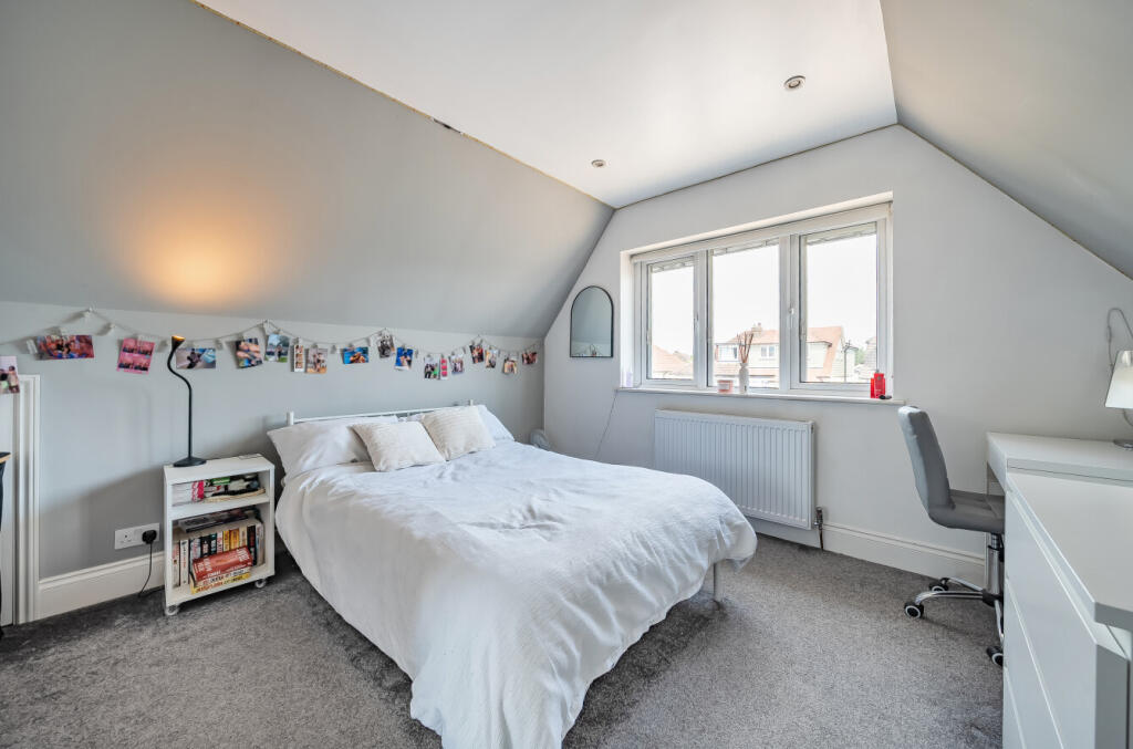 1305449-17-684307...