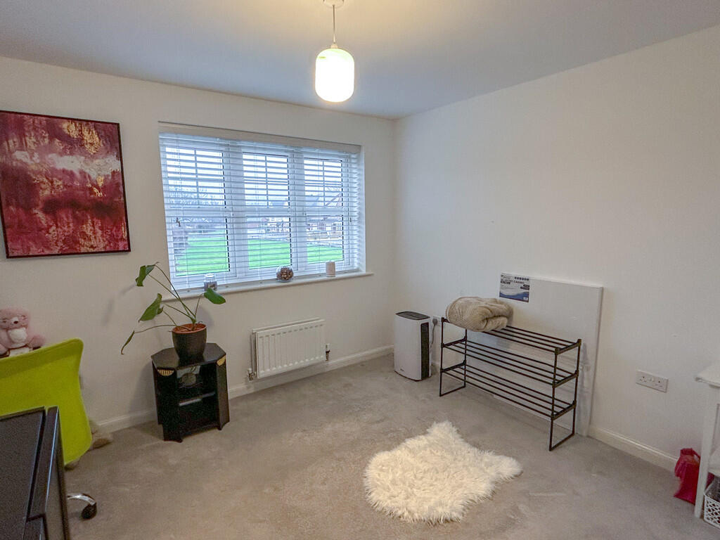 bedroom 2-1