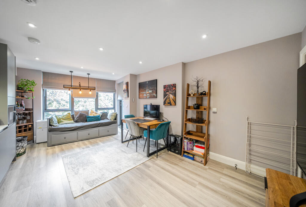 Kitchen/Sitting Room