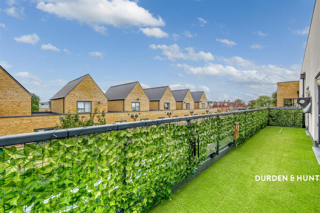 Charlock Close