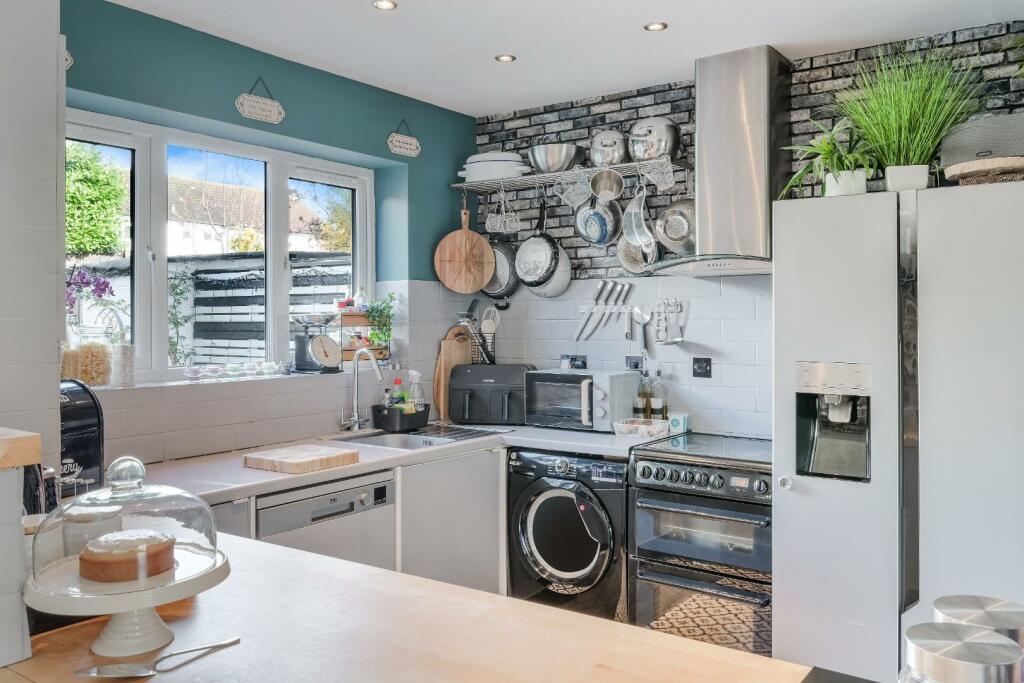 BIDHAMS CRESCENT (11).jpg