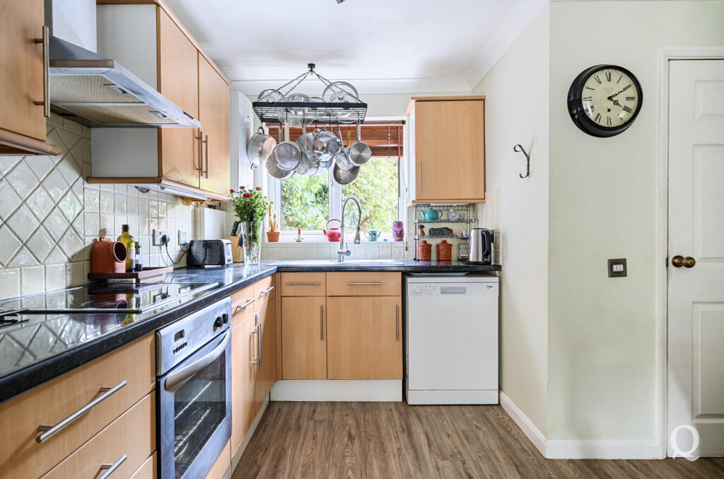 6f3ecbb9-9b8e-492...