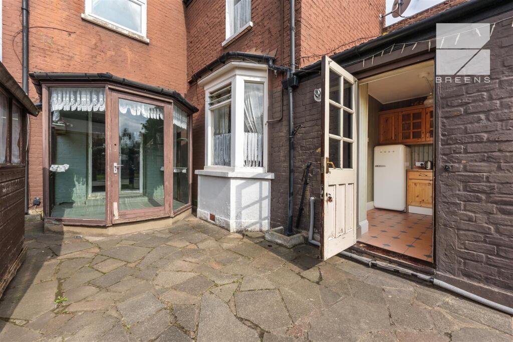 97 Hall Lane_0024.jpg