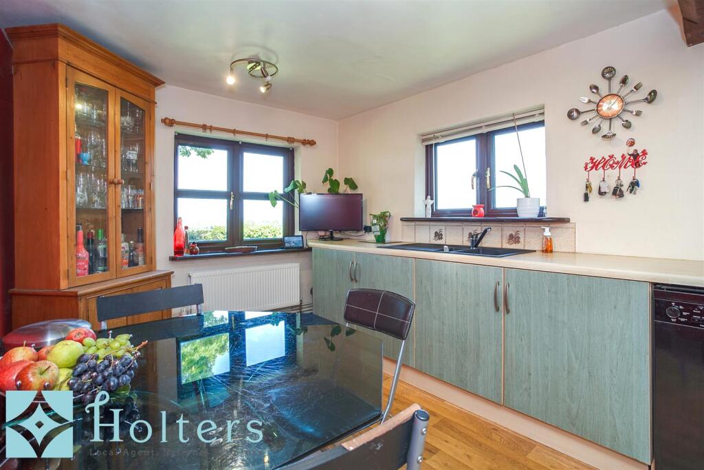 Kitchen Angle 4.jpg