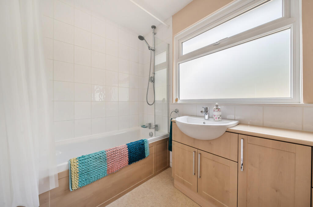 1311591-11-6855f3...