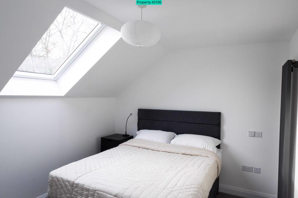 Top Floor Rear Bedro