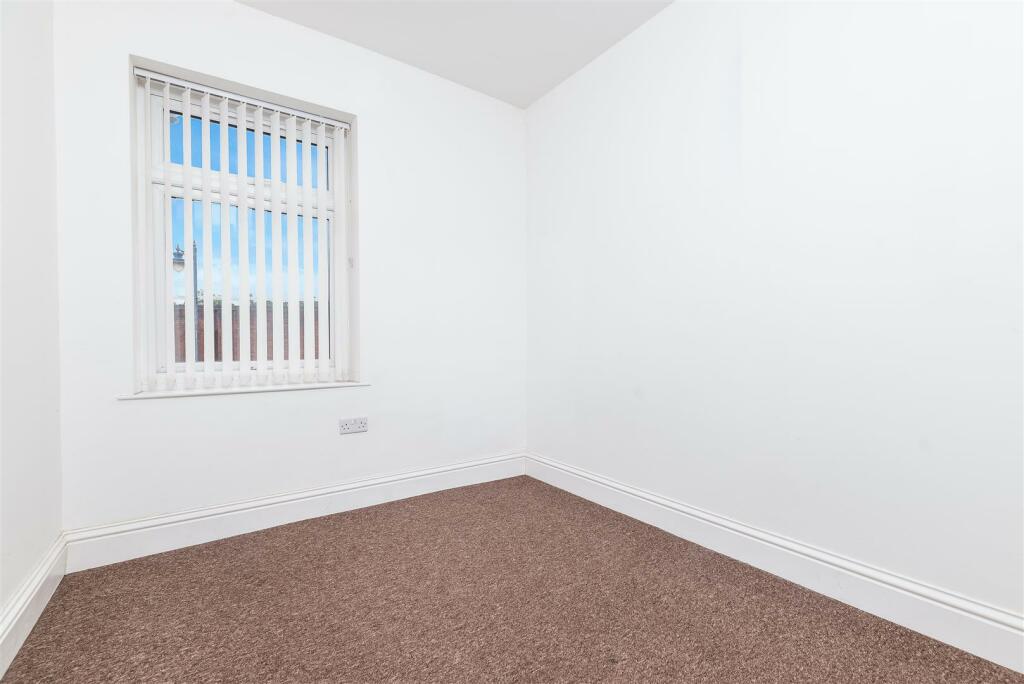 Flat 2, 48 Derby Road, Stapleford-7.jpg