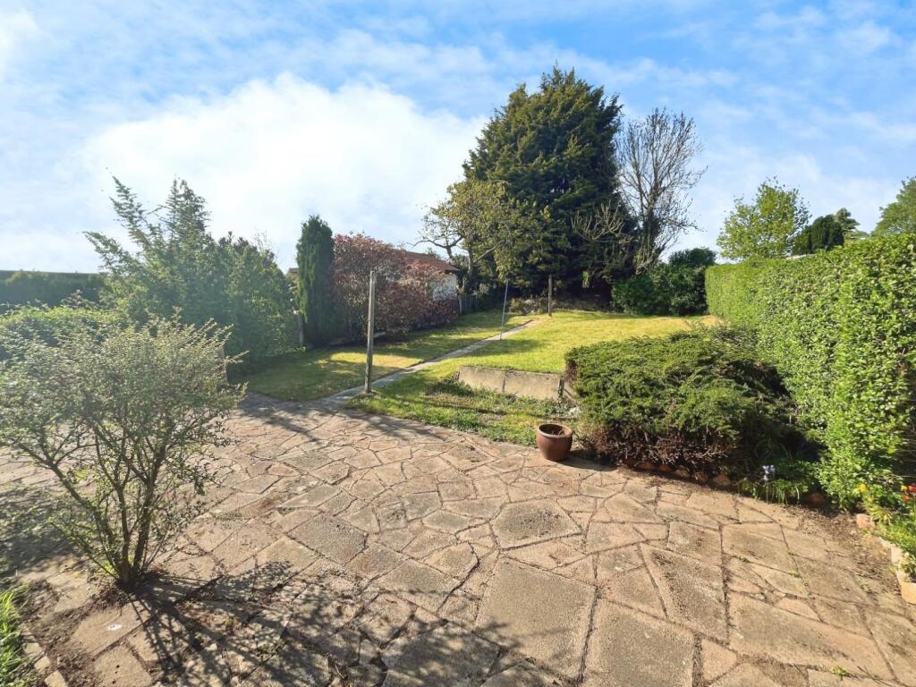 06f090f5-Rear 20garden.jpg