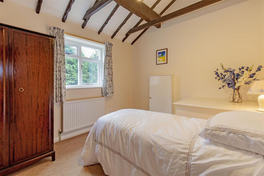 Bedroom 4-1.jpg