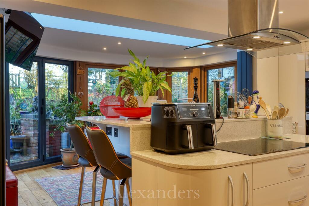 14 Highfield End-26.jpg