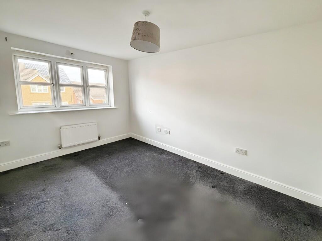 f29b1705-WhatsApp...