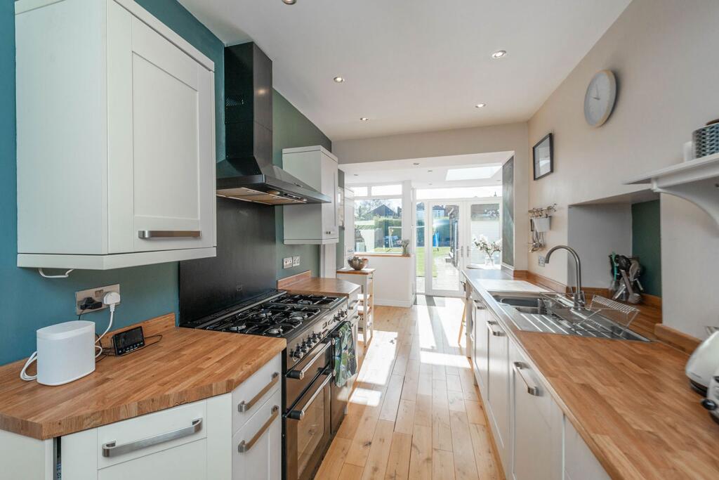 EXTENDED KITCHEN, DINER AND LIVING ROOM