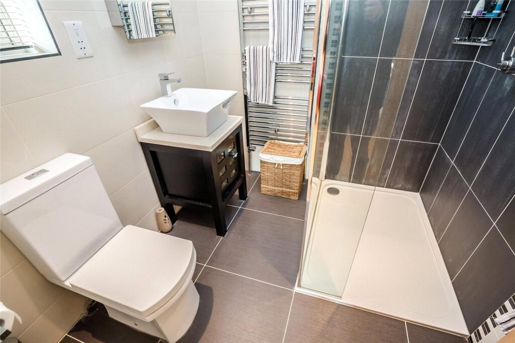 En-Suite 1st Floor