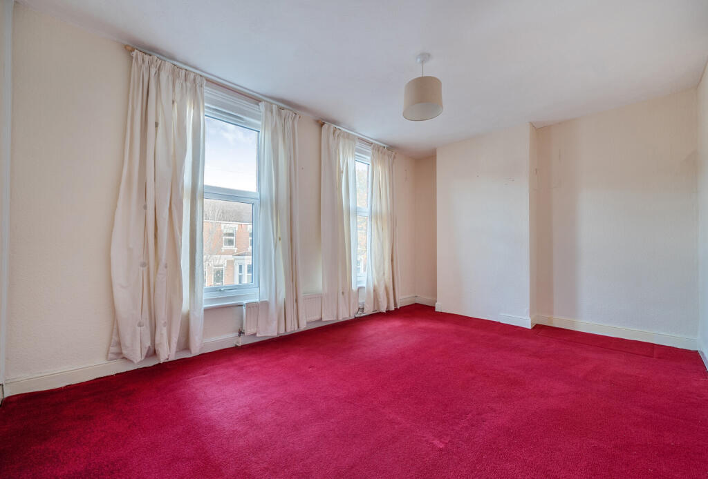 1374166-10-6904de...