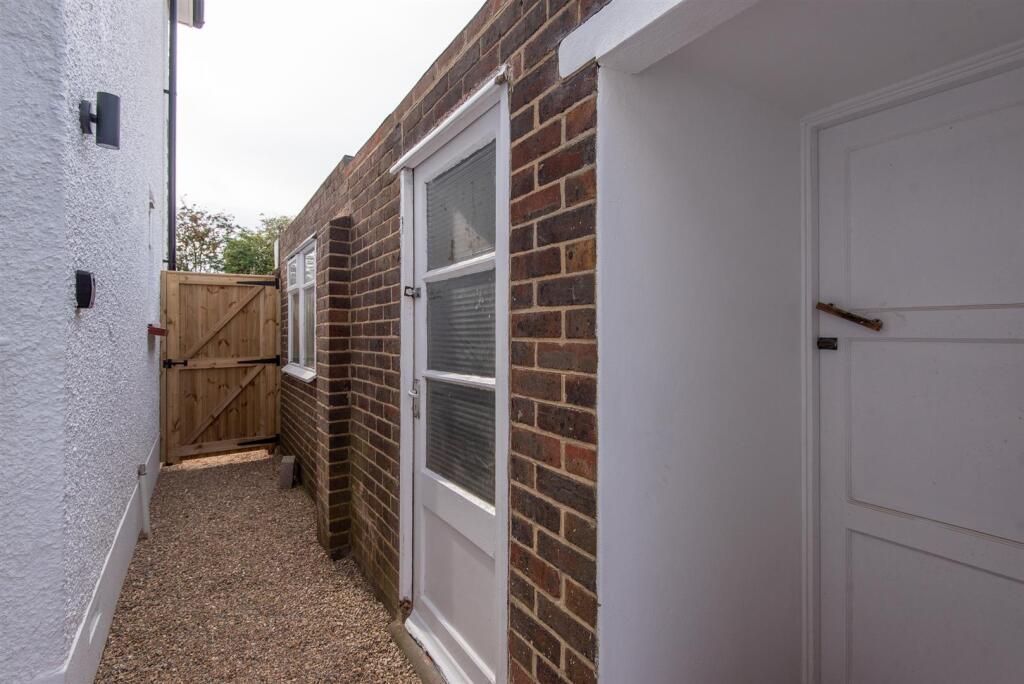 For Sale by Aspire Residential | King Edward Avenu