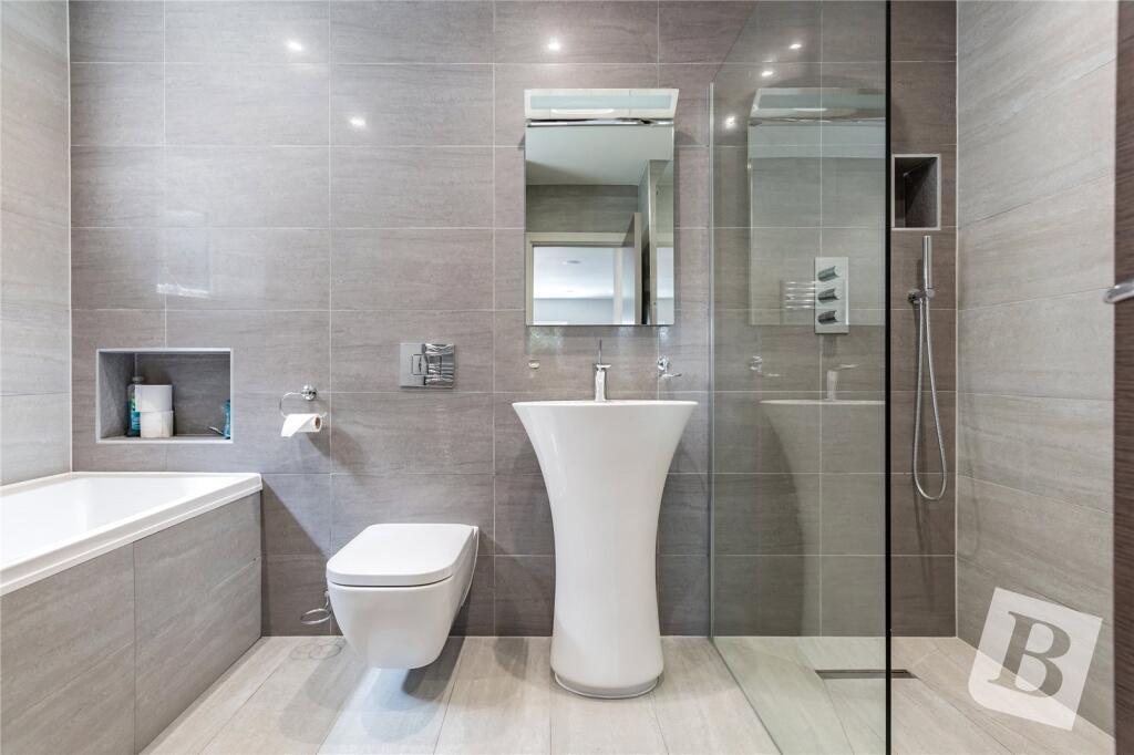 En-Suite 4