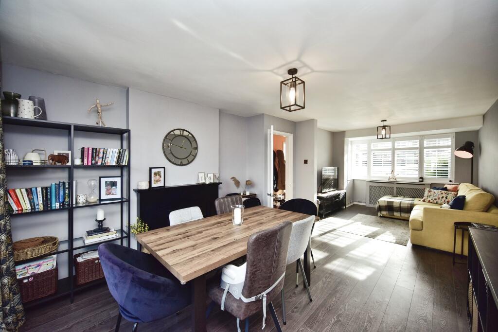 Open Plan Lounge &amp; Dining View