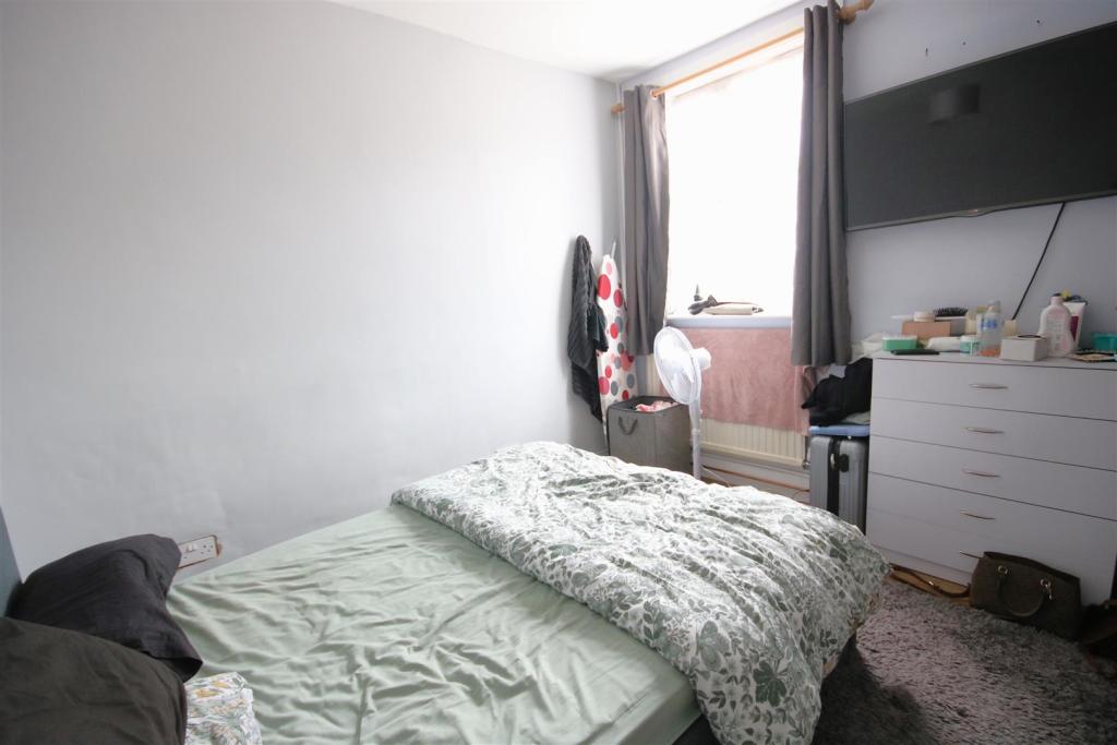 bed1.JPG
