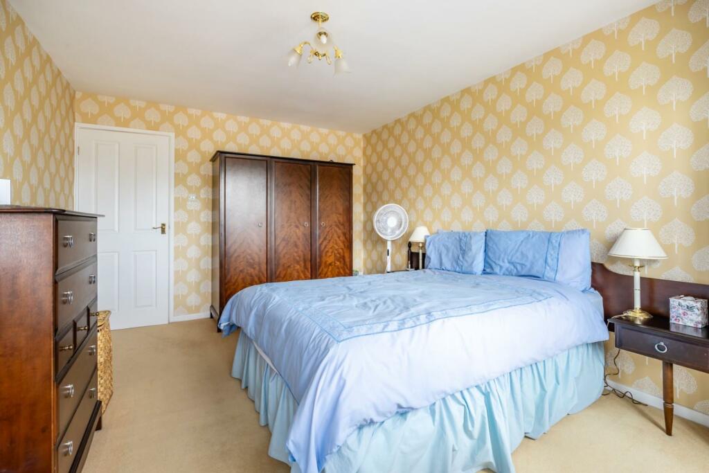 bedroom (2 of 2).jpg