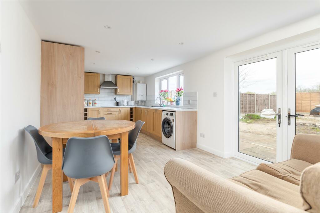 Kitchen/Breakfast Room