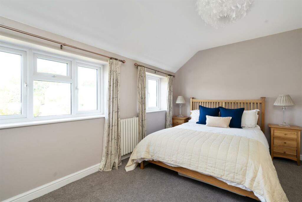 6 Holland Avenue, Knowle, Solihull, B93 9DW_14.jpg