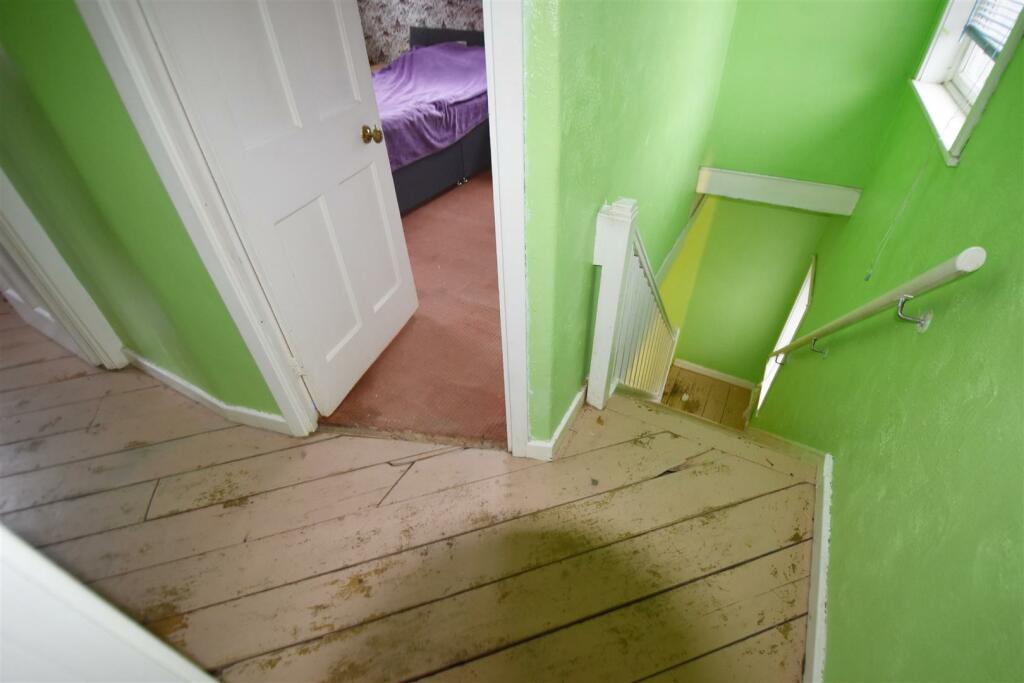 Landing and stairs.jpg