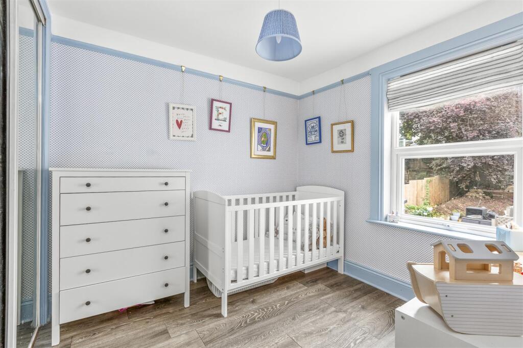 38 Temple End, HP13 5DS-11.jpg