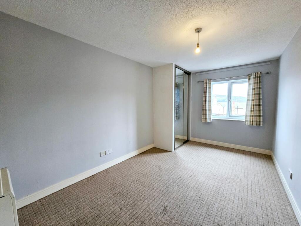 0d3acaff-b3c6-4bed-a1ae-40336ef0497b