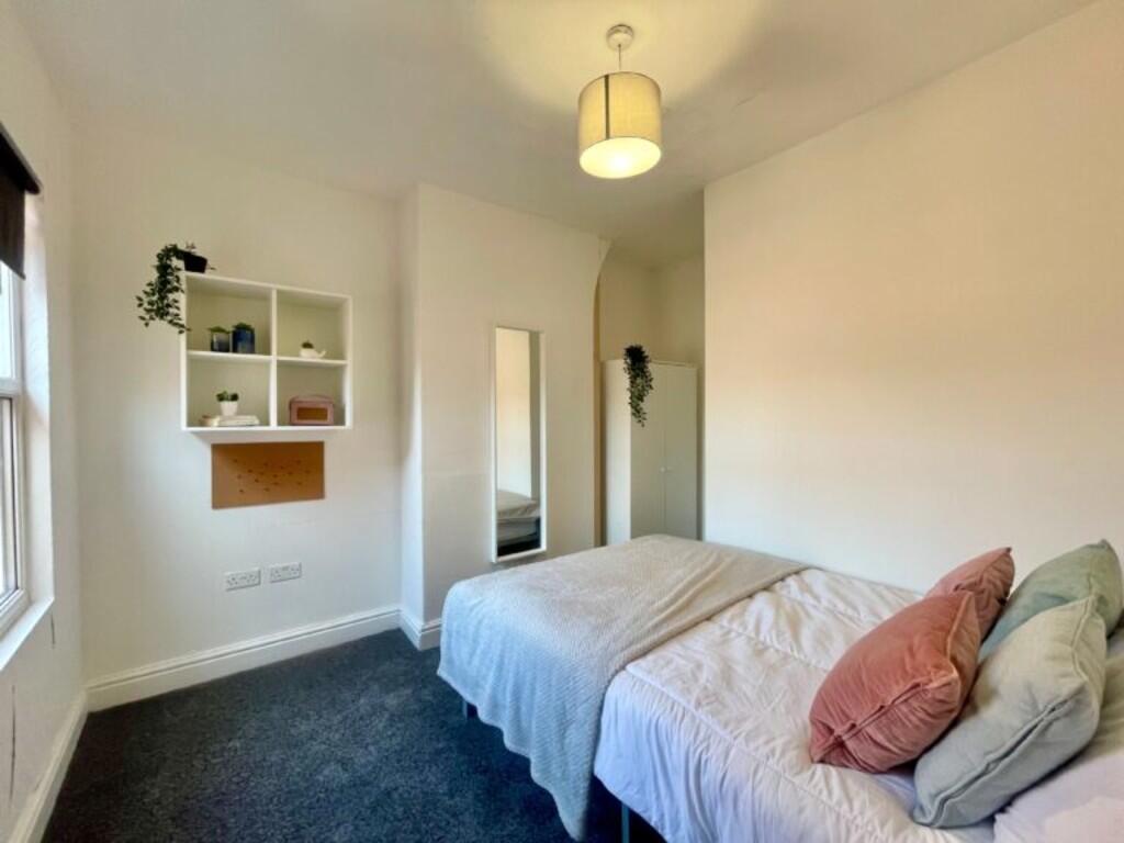 04b12aa0-359b-46f...