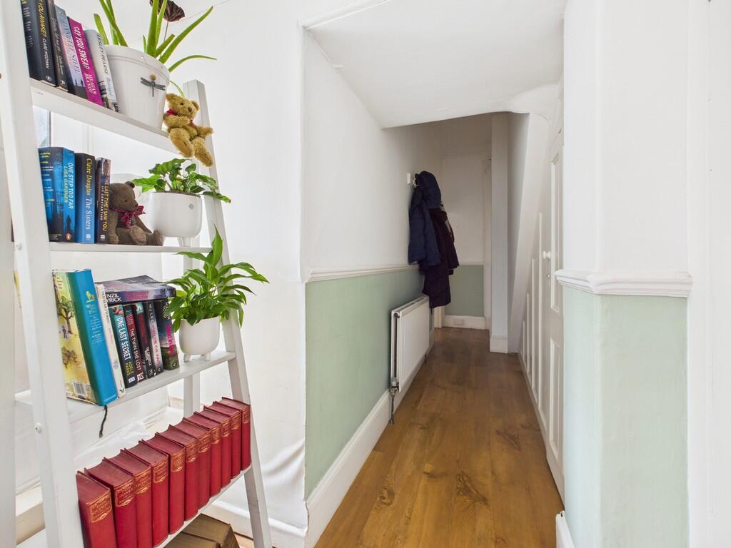 CAM03974G0-PR0160...