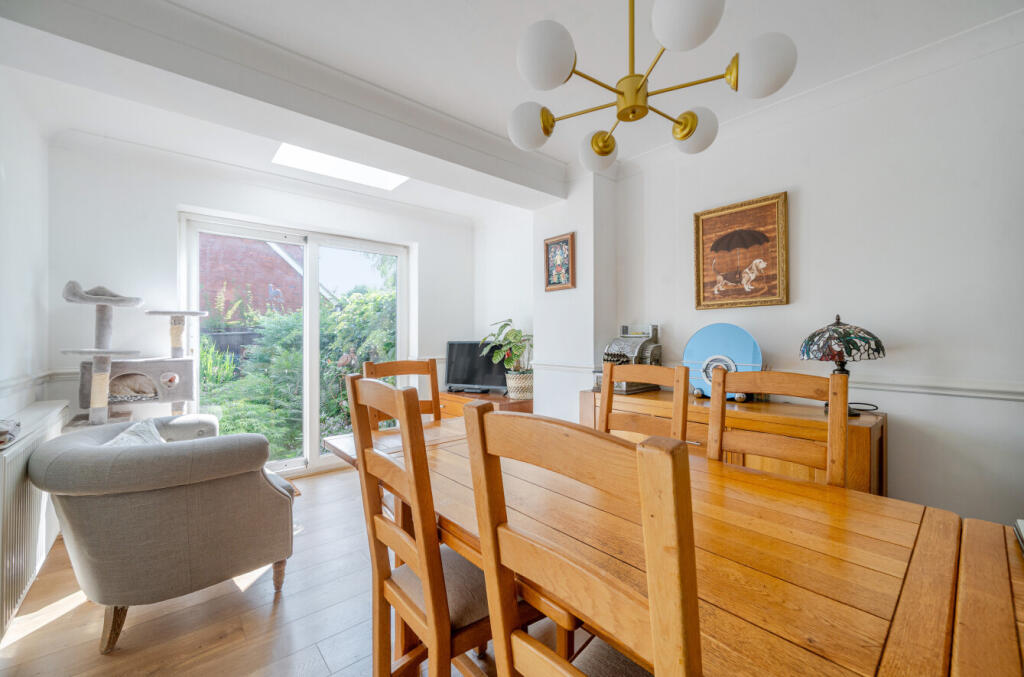 1310656-21-6853d4...