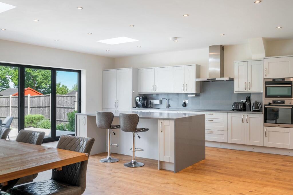 TATTENHAM GROVE (14).jpg