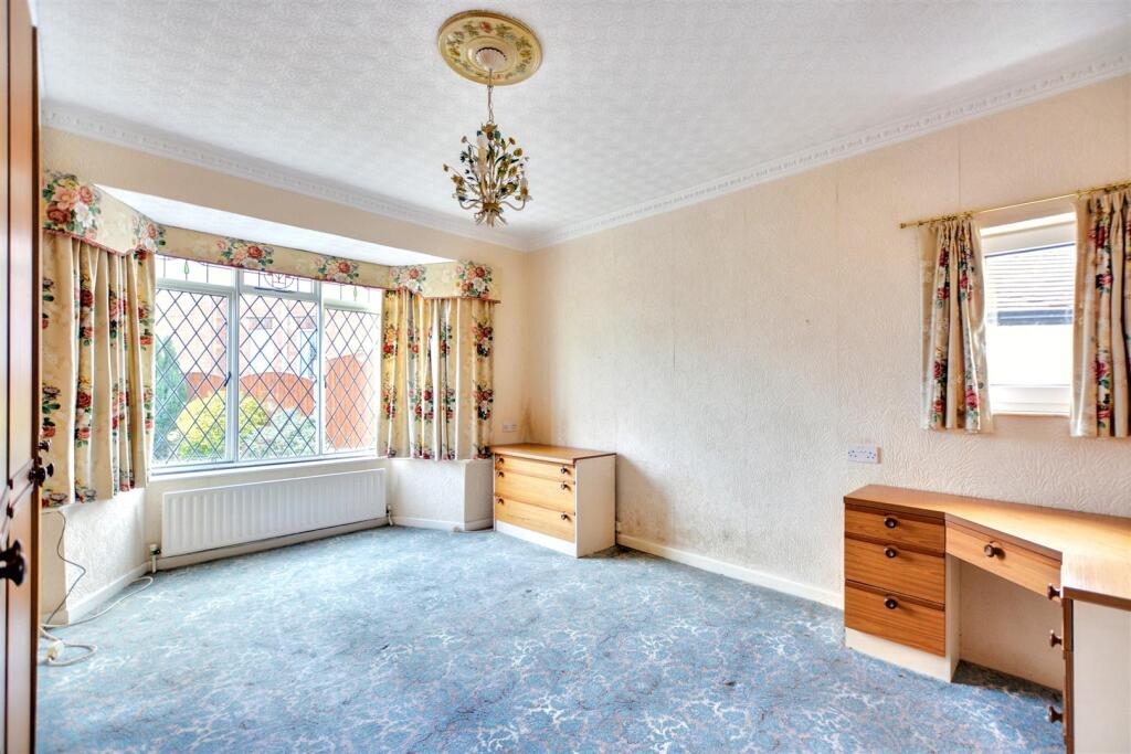 Bedroom 1_1.jpeg