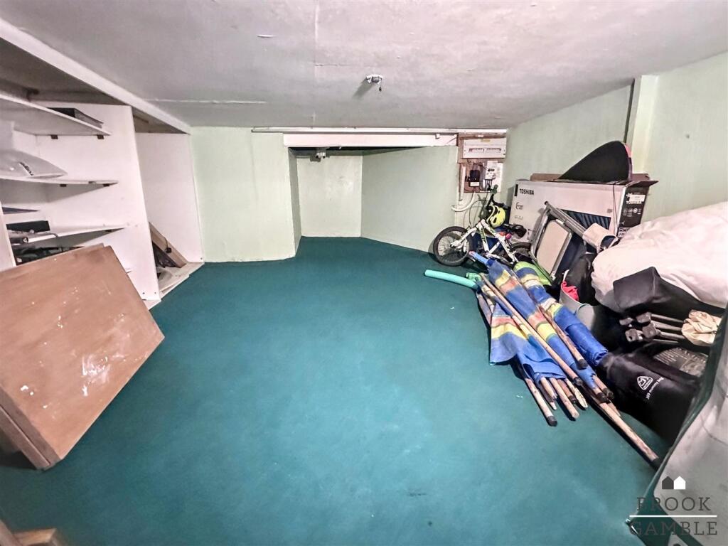 01323 438506