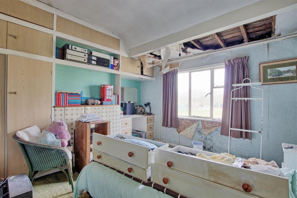 Bedroom two.jpg
